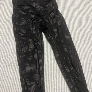 Spanx black camo leggings size small petite